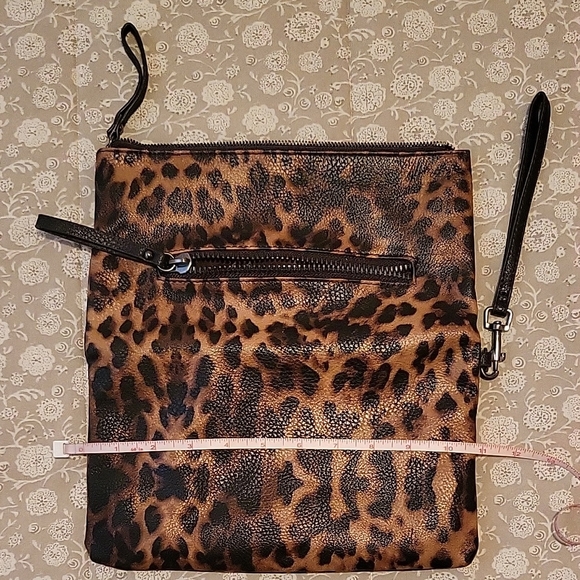 NEW Faux-Leather Leopard Print Clutch with Wristlet Strap - Picture 8 of 14